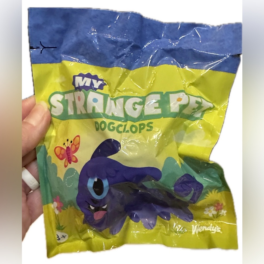 2026 MY STRANGE PET DOGCLOPS COLLECTIBLE FIGURE WENDYS WENDY’S KIDS MEAL SEALED